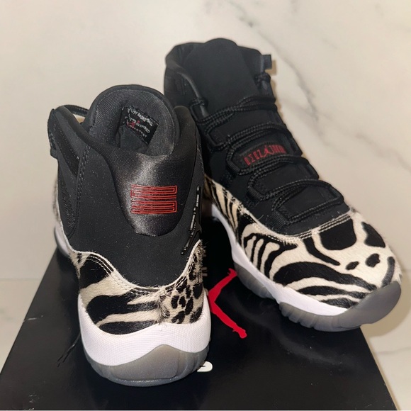 Air Jordan Retro 11 Women’s size 10.5 Animal Instinct - Picture 5 of 8